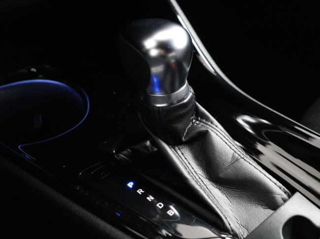 Toyota C-HR - 1.8 Hybrid Style