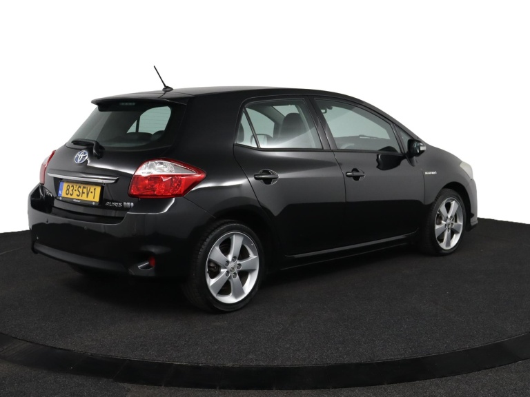 Toyota Auris - 1.8 Full Hybrid Executive 2