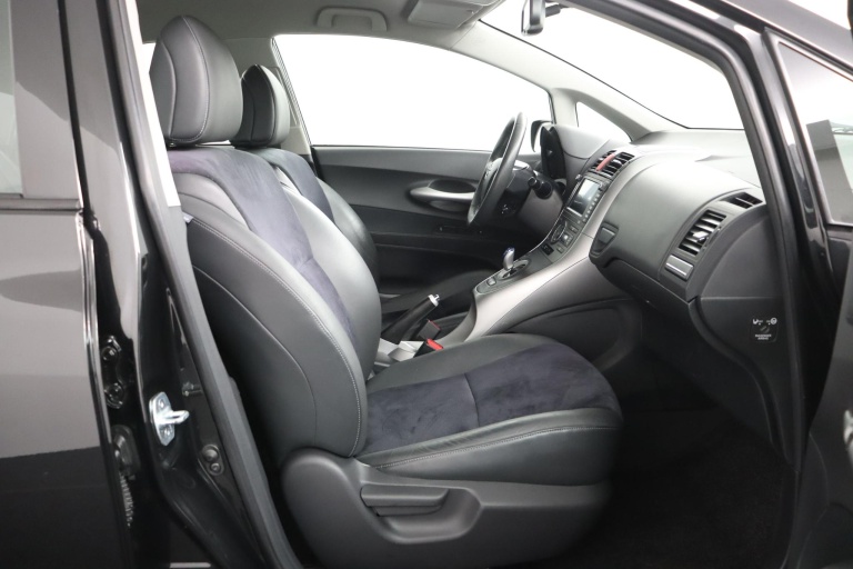 Toyota Auris - 1.8 Full Hybrid Executive 22