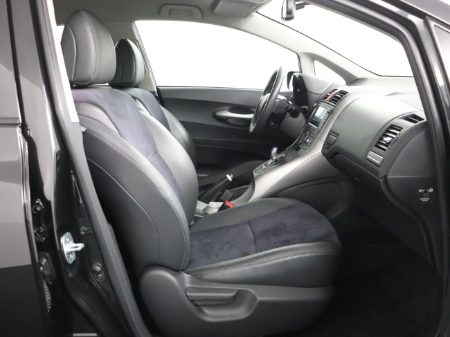 Toyota Auris - 1.8 Full Hybrid Executive