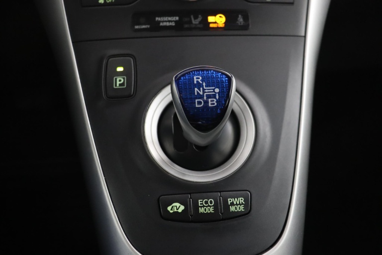 Toyota Auris - 1.8 Full Hybrid Executive 27