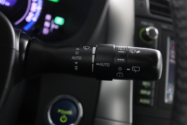 Toyota Auris - 1.8 Full Hybrid Executive 32