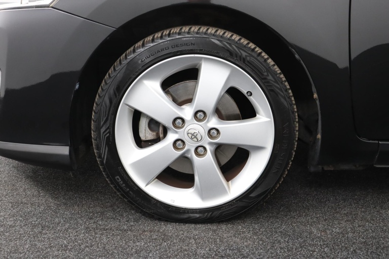 Toyota Auris - 1.8 Full Hybrid Executive 37