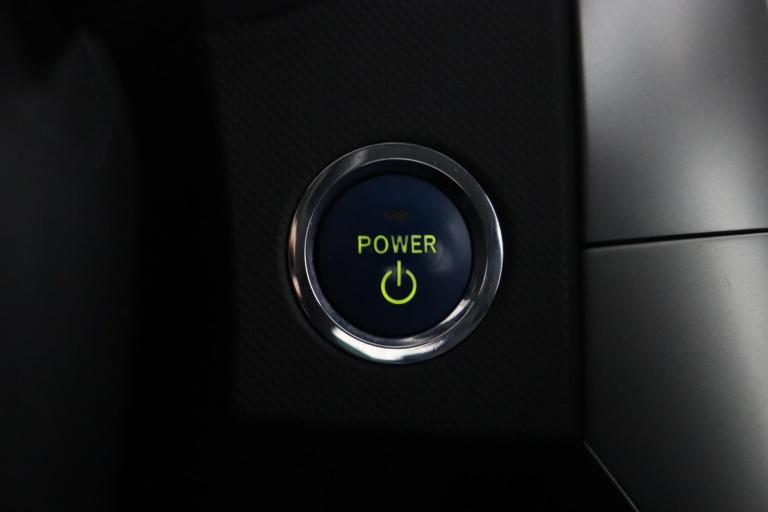 Toyota Auris - 1.8 Full Hybrid Executive 43