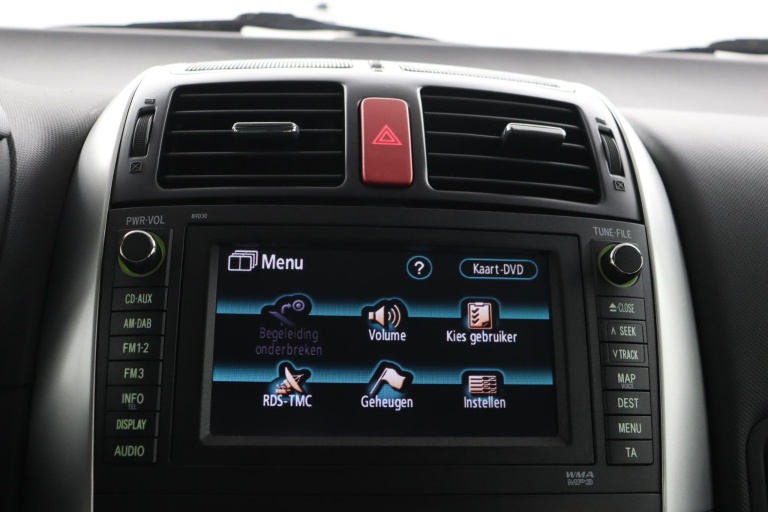 Toyota Auris - 1.8 Full Hybrid Executive 44