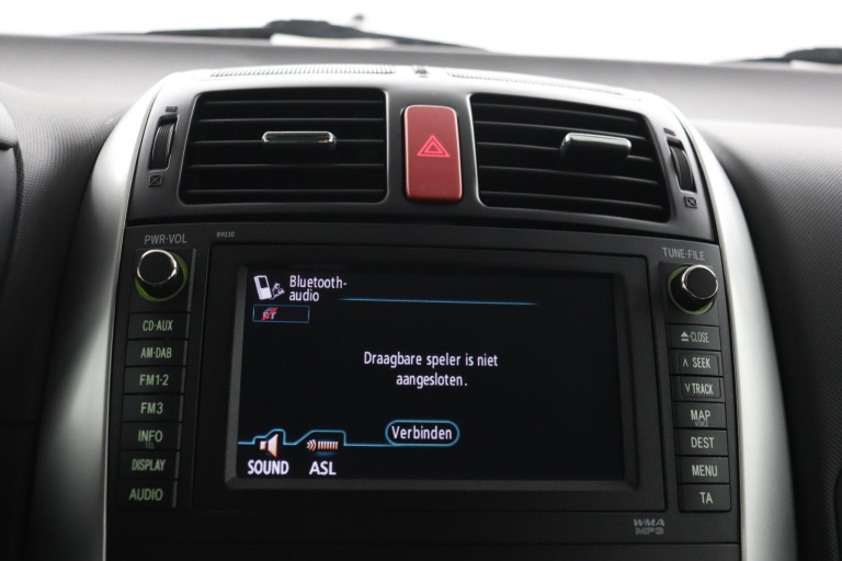 Toyota Auris - 1.8 Full Hybrid Executive 45