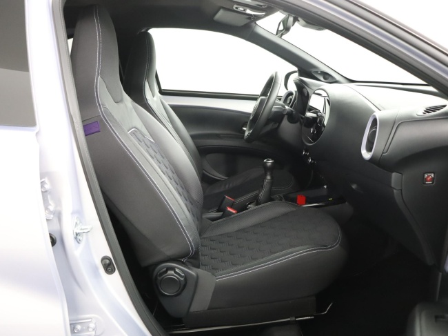 Toyota Aygo X - 1.0 VVT-i MT JBL