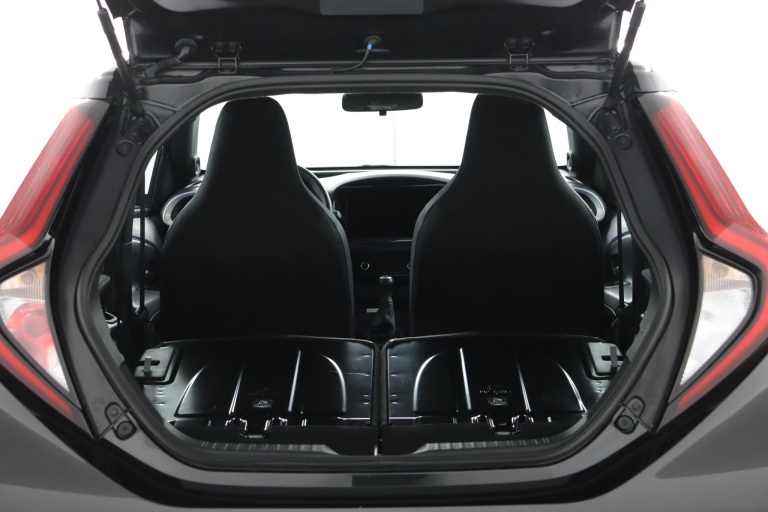 Toyota Aygo X - 1.0 VVT-i MT JBL 25