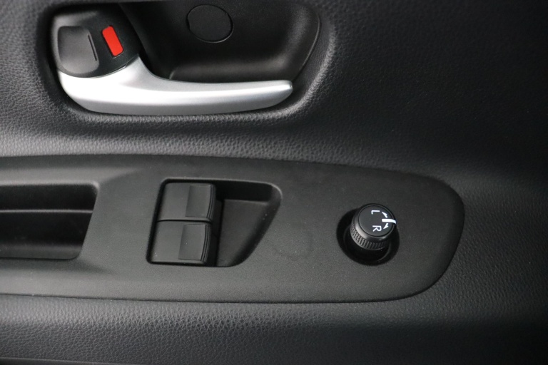 Toyota Aygo X - 1.0 VVT-i MT JBL 28