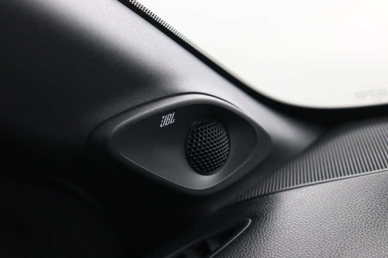 Toyota Aygo X - 1.0 VVT-i MT JBL 46