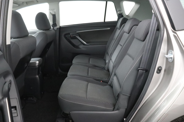 Toyota Verso - 1.6 VVT-i Business 15