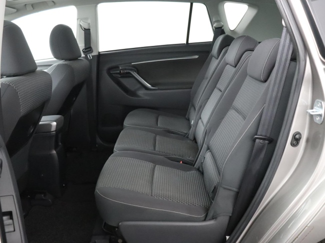 Toyota Verso - 1.6 VVT-i Business