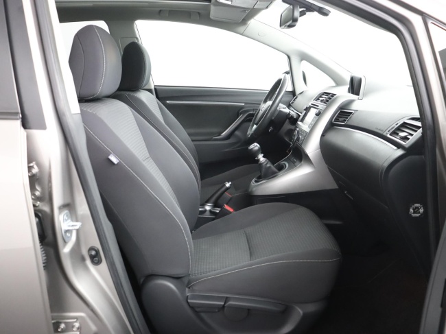 Toyota Verso - 1.6 VVT-i Business