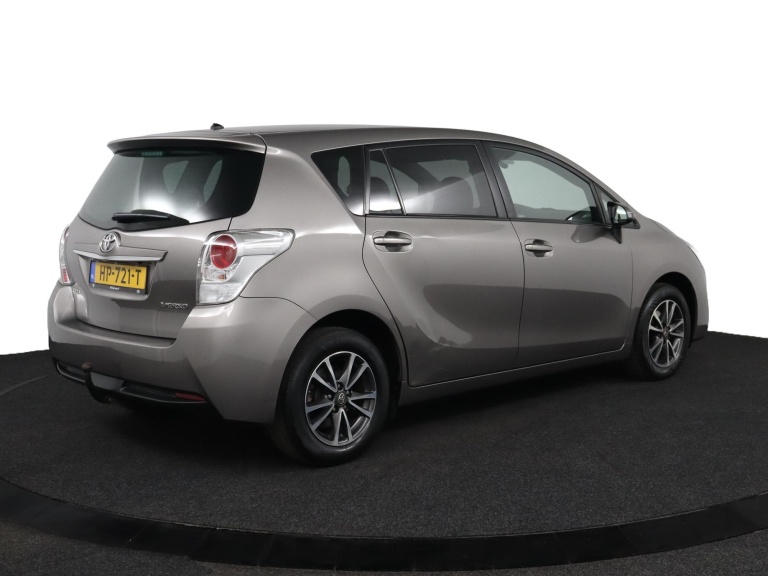 Toyota Verso - 1.6 VVT-i Business 2