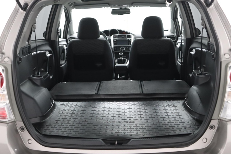 Toyota Verso - 1.6 VVT-i Business 22