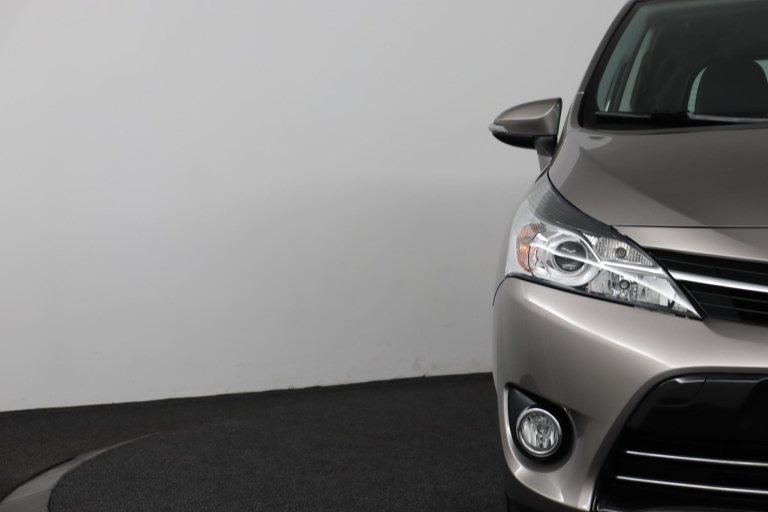 Toyota Verso - 1.6 VVT-i Business 29