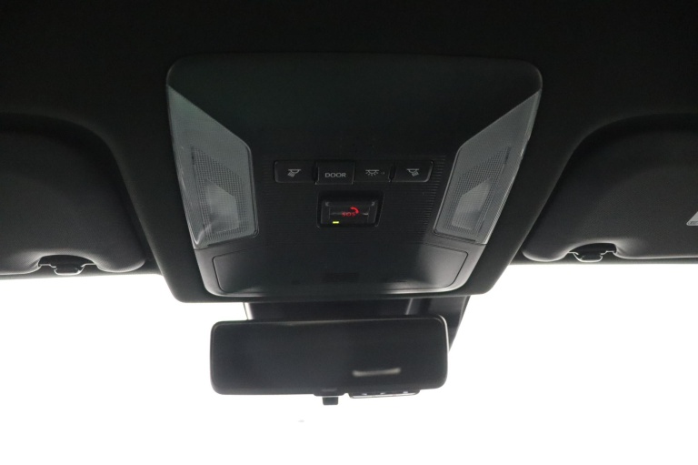 Toyota RAV4 - 2.5 Hybrid Bi-Tone 34