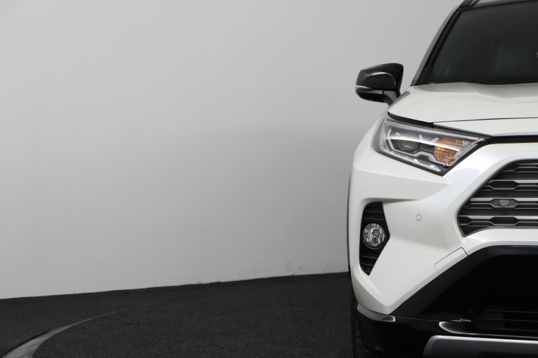 Toyota RAV4 - 2.5 Hybrid Bi-Tone 37