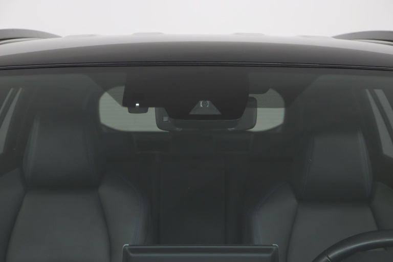 Toyota RAV4 - 2.5 Hybrid Bi-Tone 42