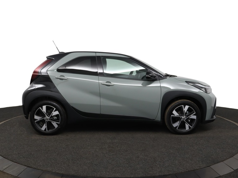 Toyota Aygo X - Hybrid 115 pulse 13
