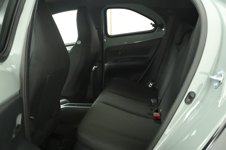 Toyota Aygo X - Hybrid 115 pulse 18