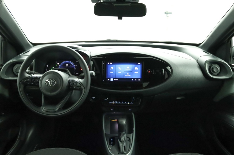 Toyota Aygo X - Hybrid 115 pulse 64