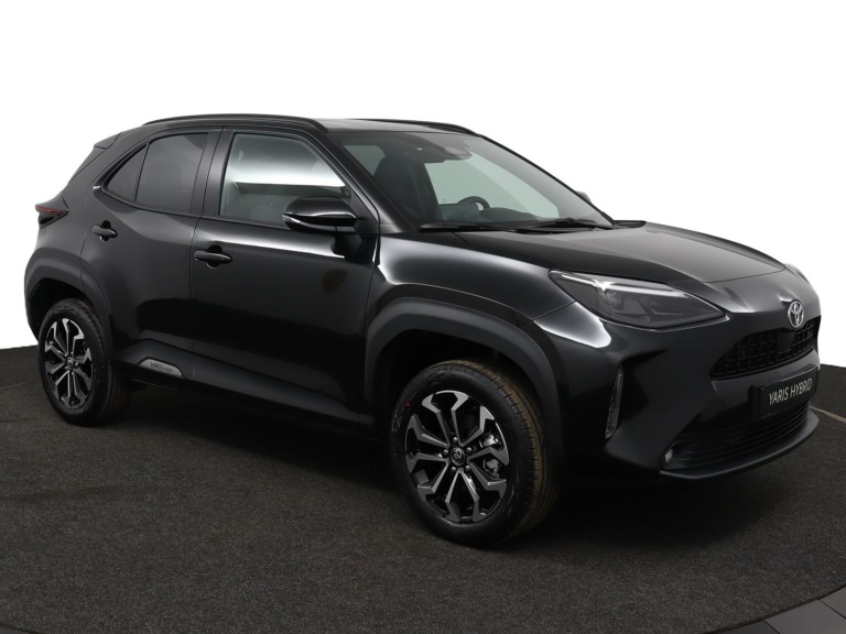 Toyota Yaris Cross - 1.5 Hybrid 115 Dynamic 12