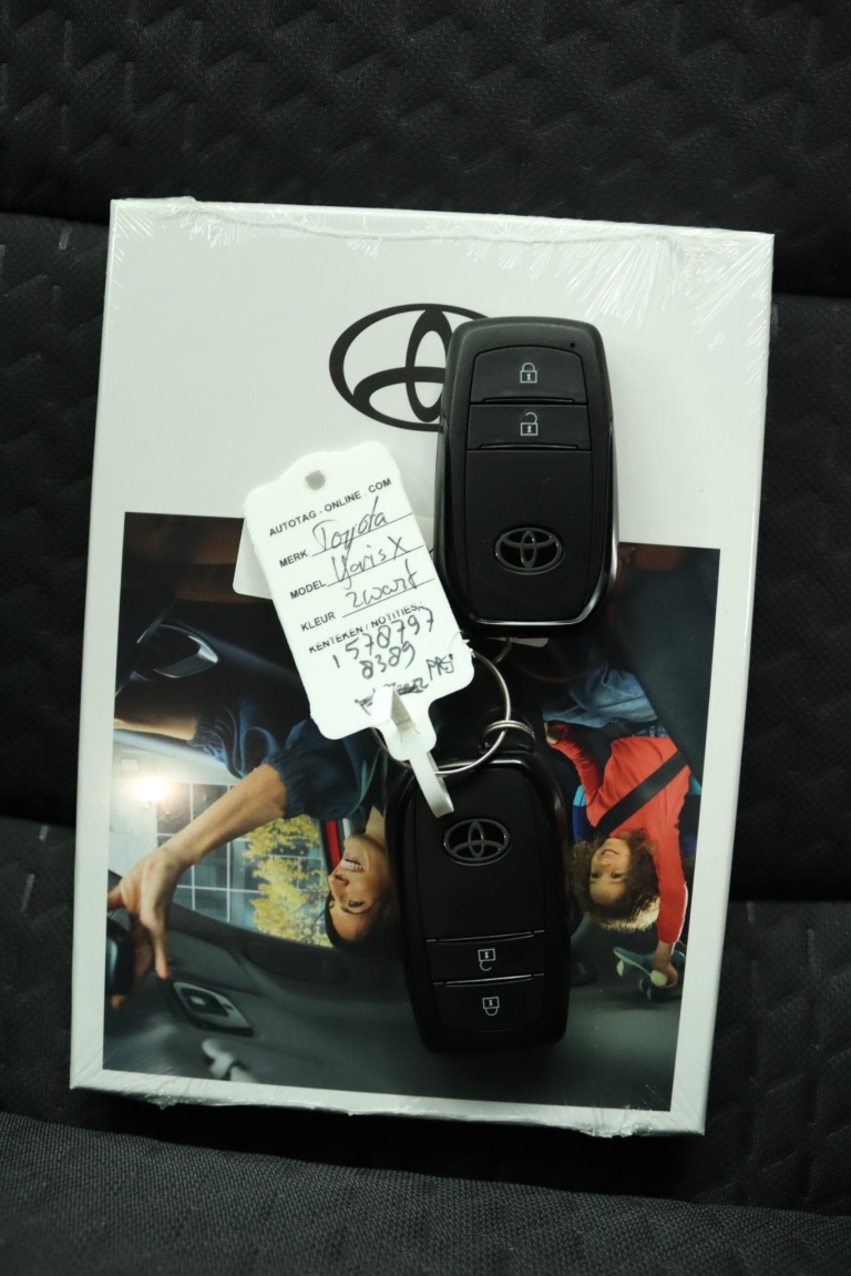 Toyota Yaris Cross - 1.5 Hybrid 115 Dynamic 8