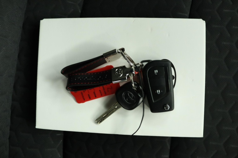 Toyota Yaris Cross - 1.5 Hybrid Active 11