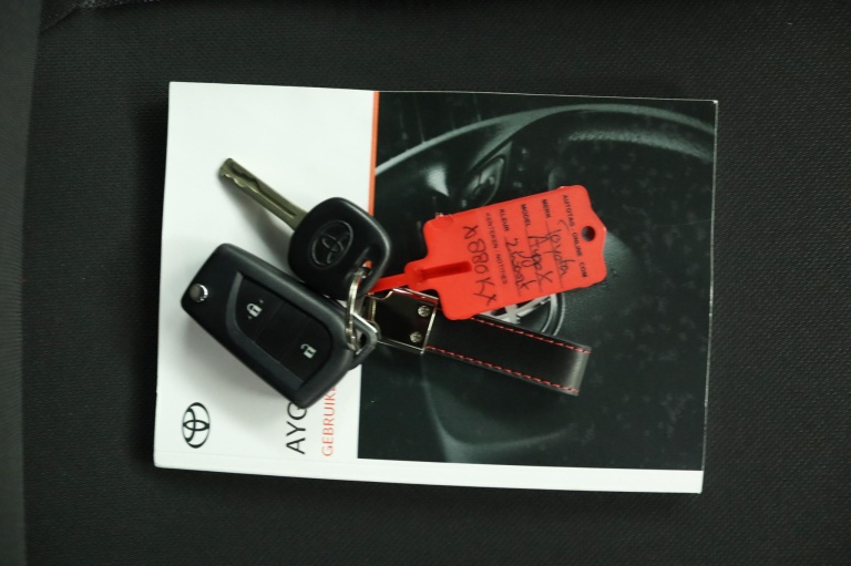 Toyota Aygo X - 1.0 VVT-i MT Play 11