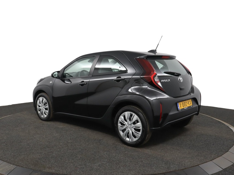 Toyota Aygo X - 1.0 VVT-i MT Play 12