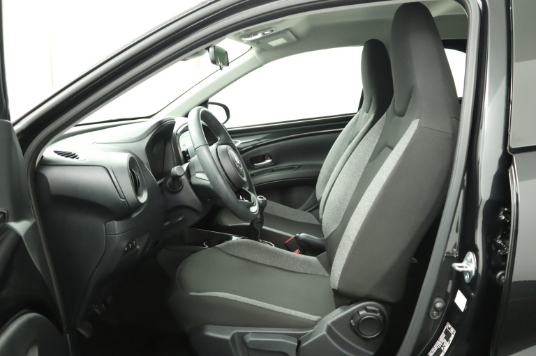 Toyota Aygo X - 1.0 VVT-i MT Play 17