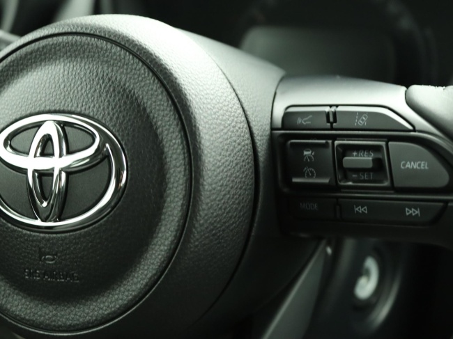 Toyota Aygo X - 1.0 VVT-i MT Play