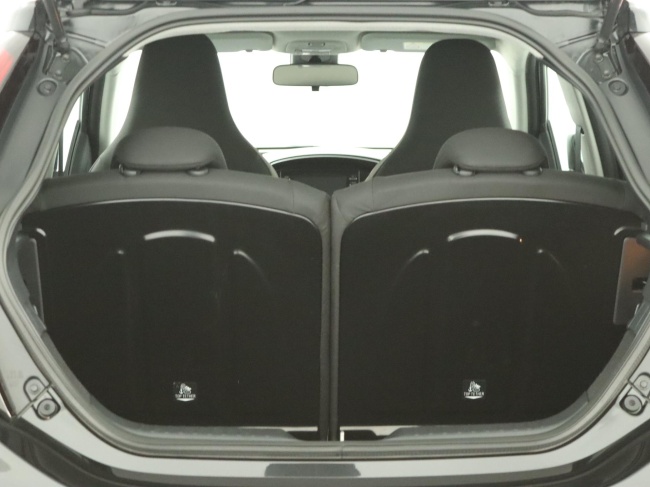 Toyota Aygo X - 1.0 VVT-i MT Play