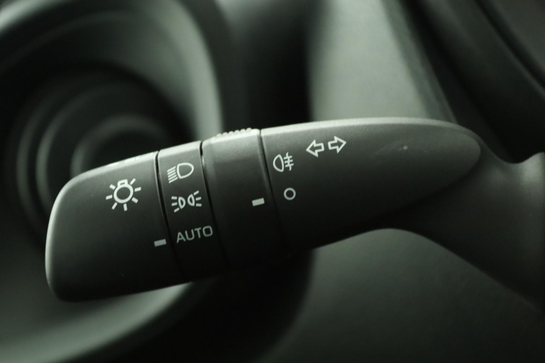 Toyota Aygo X - 1.0 VVT-i MT Play 30