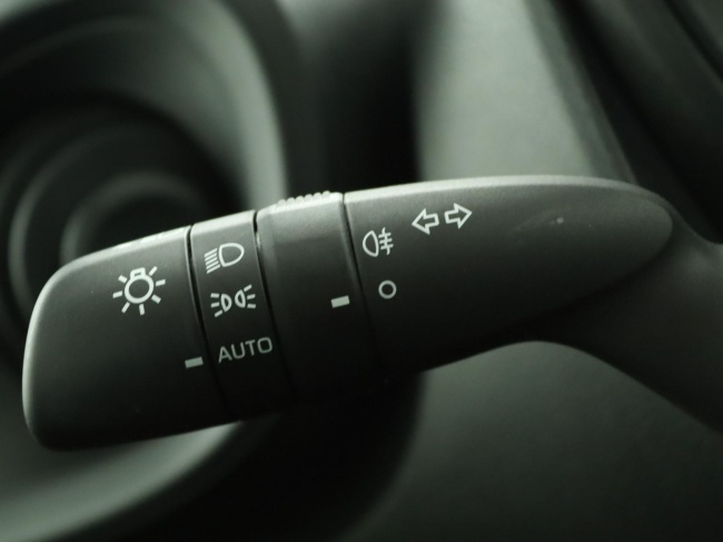 Toyota Aygo X - 1.0 VVT-i MT Play