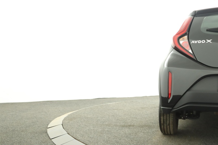 Toyota Aygo X - 1.0 VVT-i MT Play 39