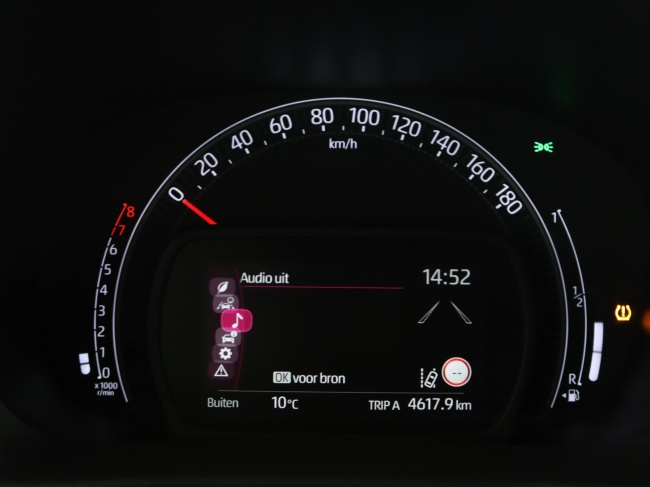 Toyota Aygo X - 1.0 VVT-i MT Play