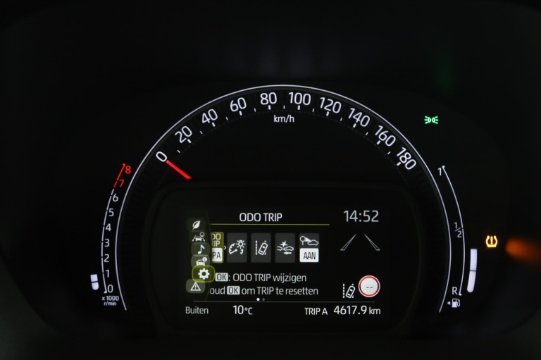 Toyota Aygo X - 1.0 VVT-i MT Play 46