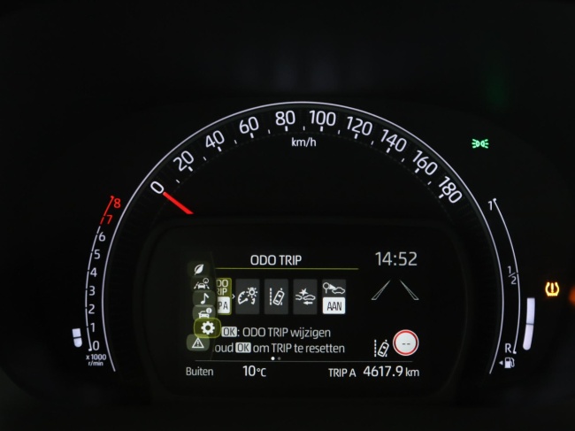 Toyota Aygo X - 1.0 VVT-i MT Play