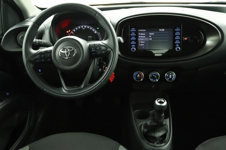Toyota Aygo X - 1.0 VVT-i MT Play 59
