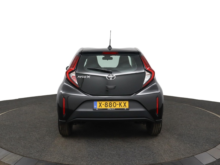 Toyota Aygo X - 1.0 VVT-i MT Play 63