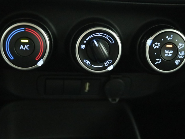 Toyota Aygo X - 1.0 VVT-i MT Play