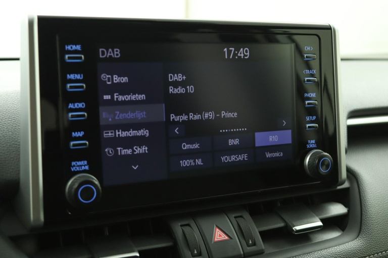 Toyota RAV4 - 2.5 Hybrid Dynamic 8