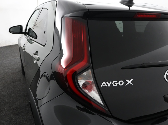 Toyota Aygo X - 1.0 VVT-i S-CVT first