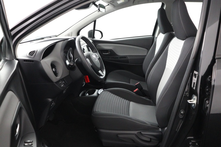 Toyota Yaris - 1.5 Hybrid Active 17