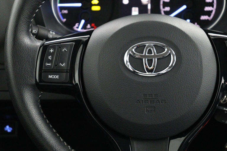 Toyota Yaris - 1.5 Hybrid Active 19