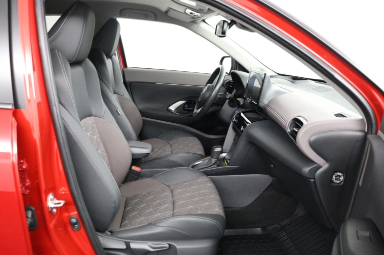 Toyota Yaris Cross - 1.5 Hybrid Executive 19