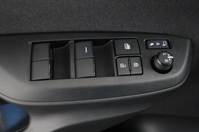 Toyota Yaris Cross - 1.5 Hybrid Executive 28