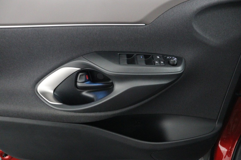 Toyota Yaris Cross - 1.5 Hybrid Executive 29